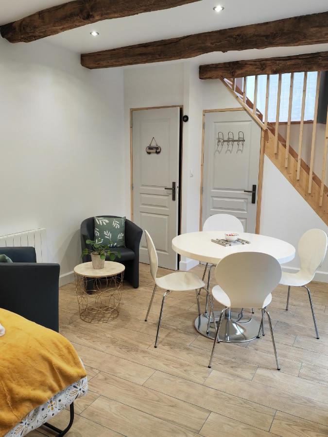 A La Memoire De Merlin & Spa Saint-Malon-sur-Mel Eksteriør bilde