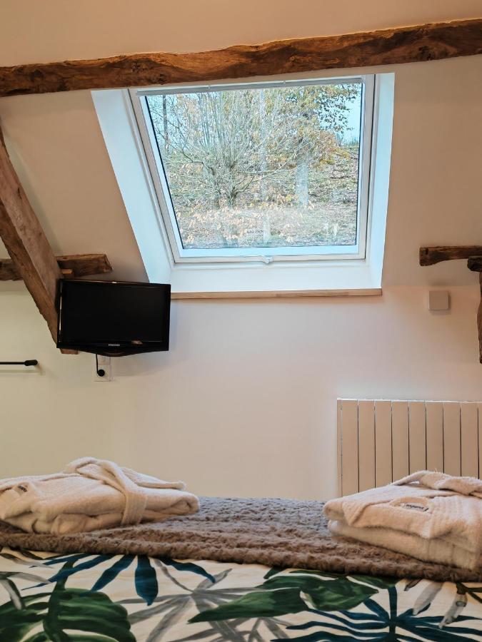 A La Memoire De Merlin & Spa Saint-Malon-sur-Mel Eksteriør bilde