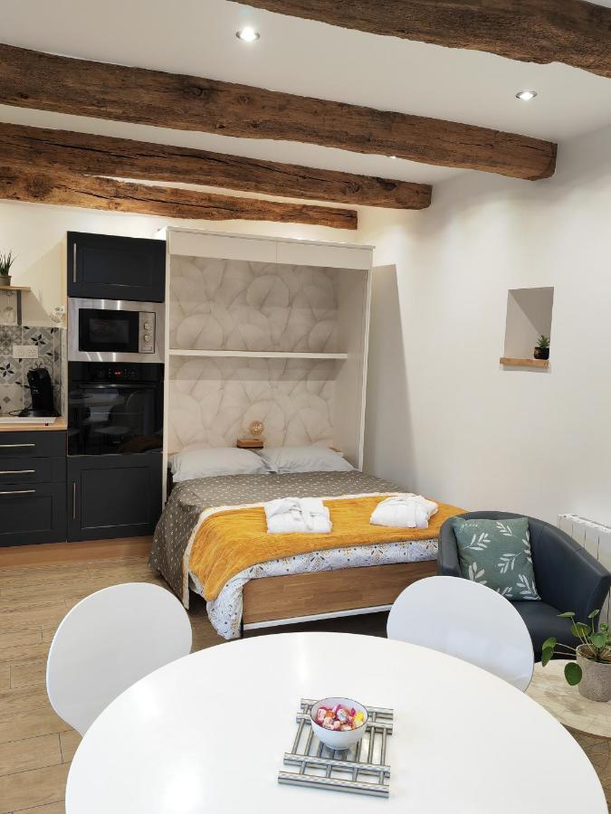 A La Memoire De Merlin & Spa Saint-Malon-sur-Mel Eksteriør bilde