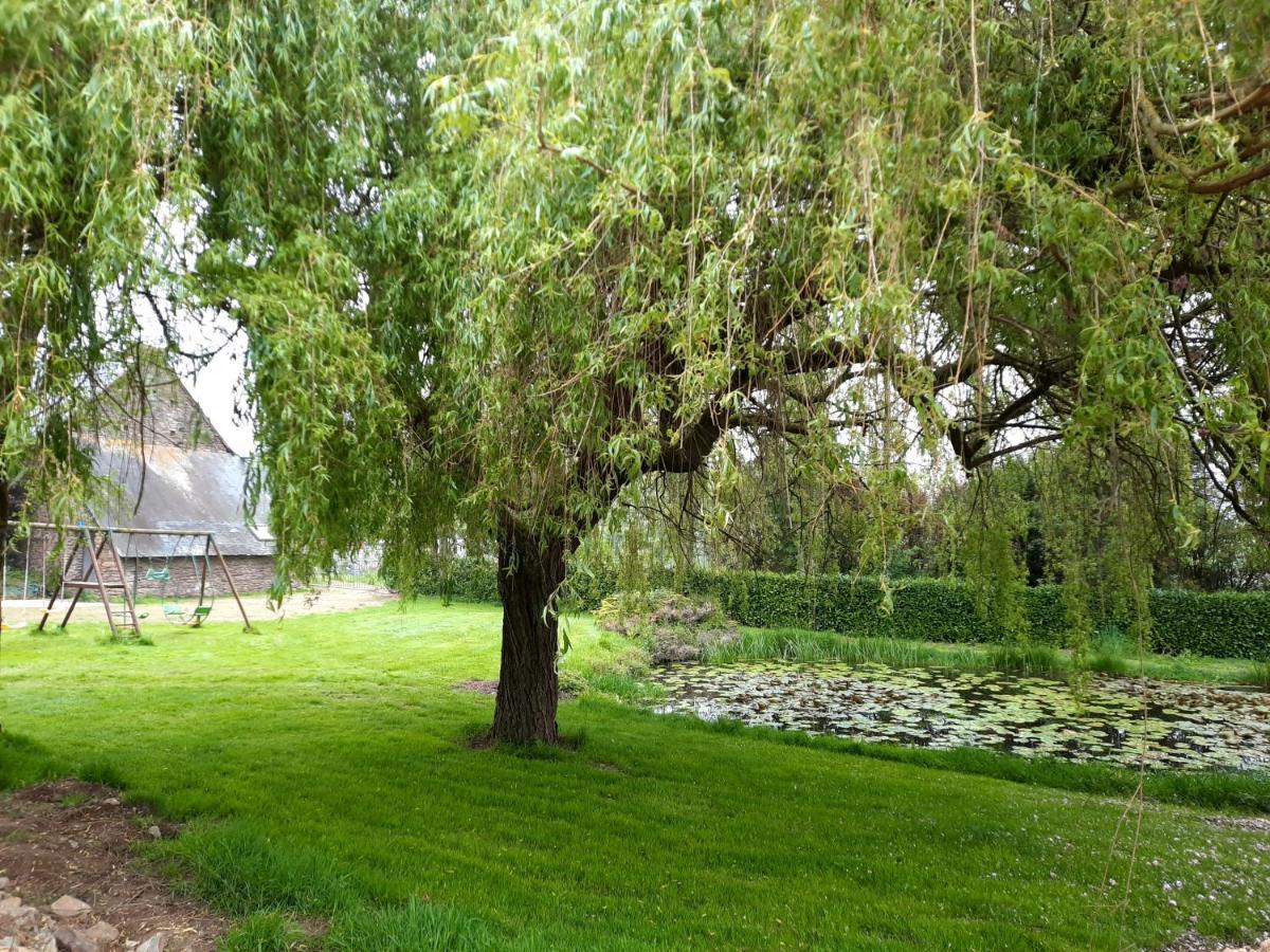 A La Memoire De Merlin & Spa Saint-Malon-sur-Mel Eksteriør bilde