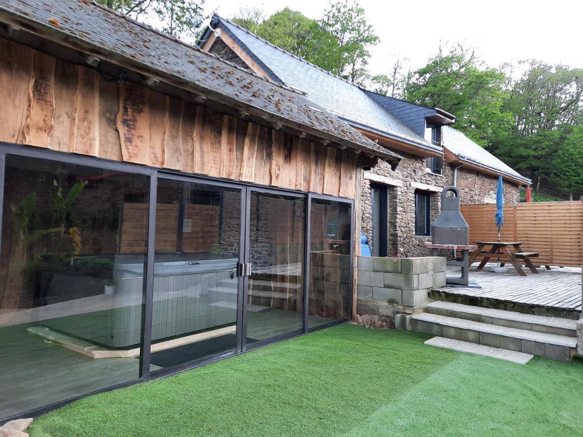 A La Memoire De Merlin & Spa Saint-Malon-sur-Mel Eksteriør bilde