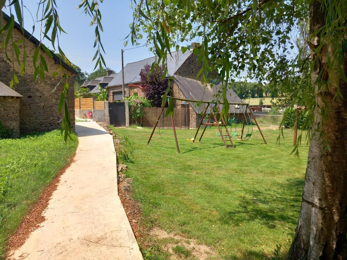 A La Memoire De Merlin & Spa Saint-Malon-sur-Mel Eksteriør bilde